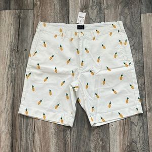 BNWT JCrew Pineapple print men’s shorts size 34